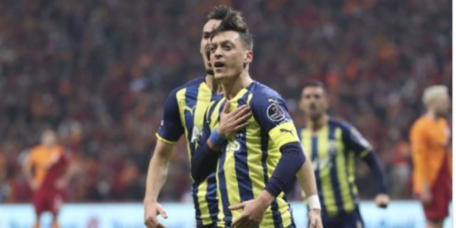 Mesut Özil'den kötü haber