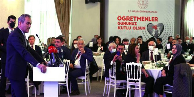 Bakan Özer: 3600 ek gösterge öğretmen camiamıza hayırlı olsun