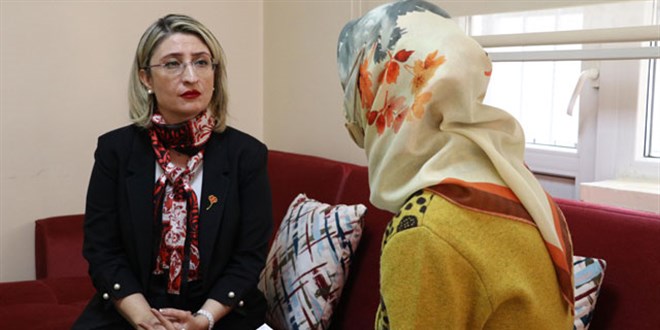 2 üniversite mezunu eşten çalıştırmayan kocaya dava