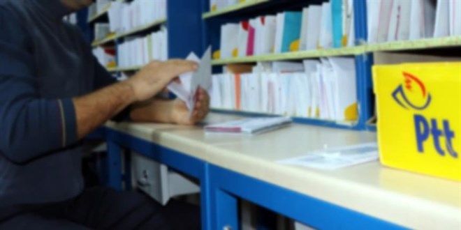 Zimmetlerine para geçiren 2 PTT çalışanı tutuklandı
