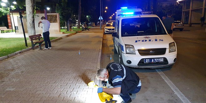 Eski polise kar maskeli 2 kişi tarafından silahlı saldırı
