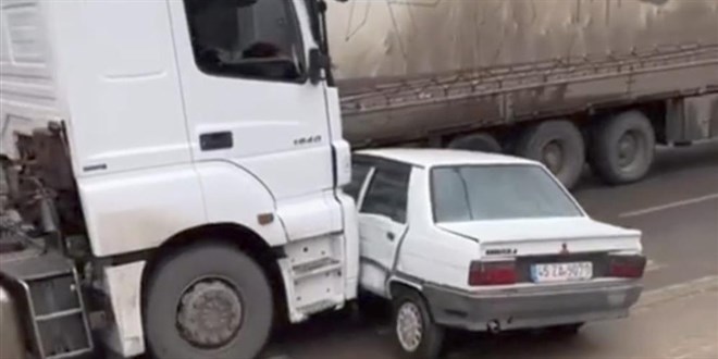 Otomobili metrelerce sürükledi, korna sesleriyle kazayı fark etti