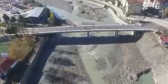 Ayancık Terminal Köprüsü yarın açılıyor
