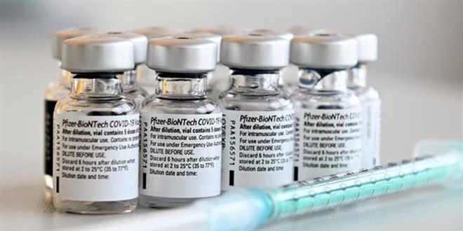 'BioNTech, aşısını 100 günde varyantlara karşı uyarlamalı'