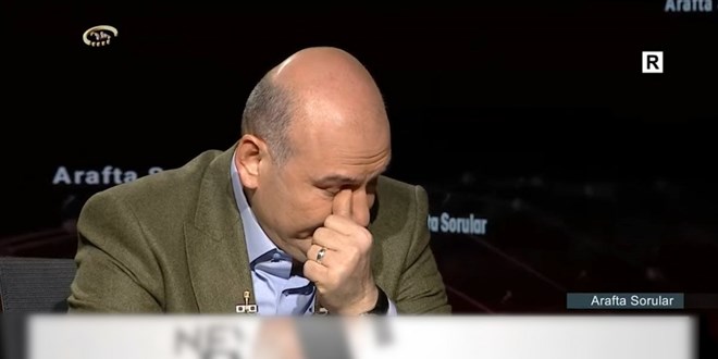 Soylu annesiyle ilgili gelen soruda gözyaşlarını tutamadı