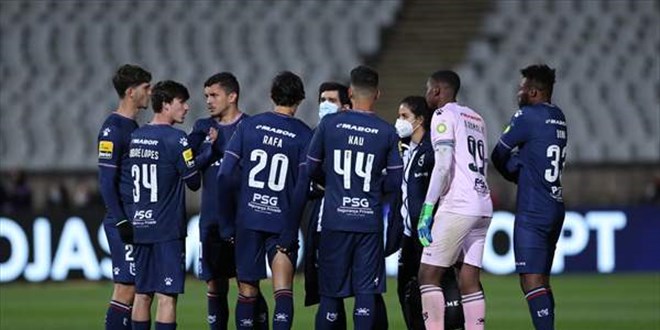 Maça 9 kişi çıkmışlardı, futbolcularda Omicron varyantı tespit edildi