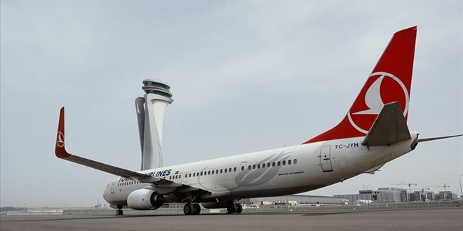 Diyarbakır-İstanbul seferini yapan uçak Balıkesir'e indi