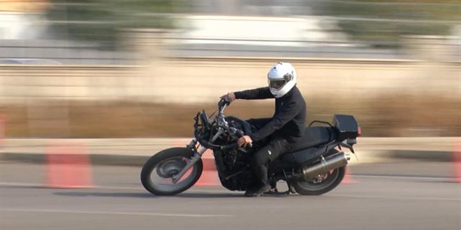 Motosikletli Yunus polislerinin zorlu eğitimini görüntülendi