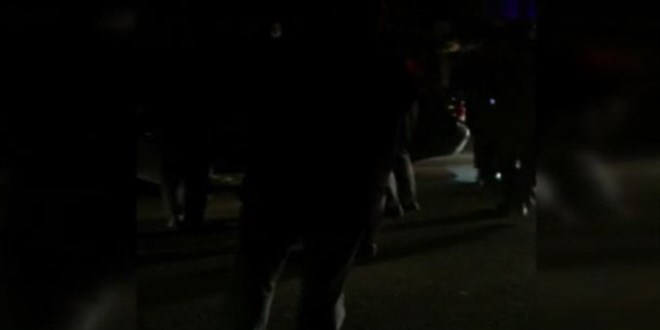 4 aylık bebeklerini arabada bırakıp pazara gittiler!