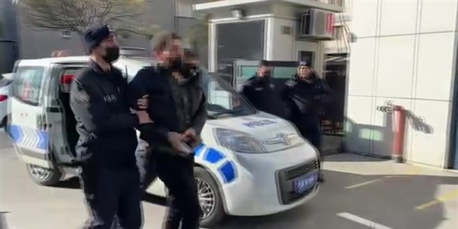 Maske uyarısı yapan market çalışanlarına silah çekti