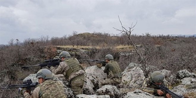 Terör örgütü PKK mensubu 4 kişi ikna yoluyla teslim oldu