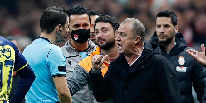 Fatih Terim'e 5 maç men cezası