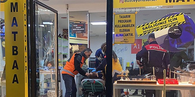 Cam kapıyı fark etmeyince hastanelik oldu