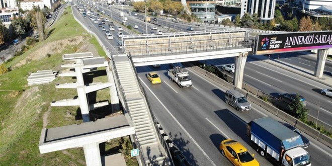 Filmlere konu olacak üst geçit: Çıkışı var inişi yok
