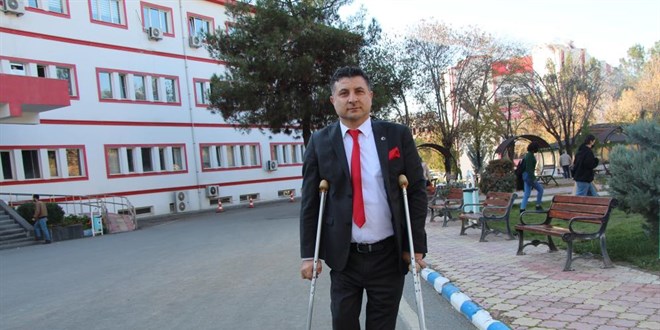 Engelli şube müdürünün başarı hikayesi