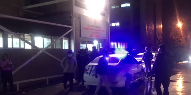 �zmir'de damad� taraf�ndan b��aklanan kay�npeder tedavi alt�na al�nd�