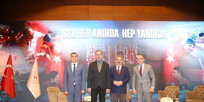 Kasapoğlu: Türkiye'nin gençleri diğer ülkelerdeki gibi değil
