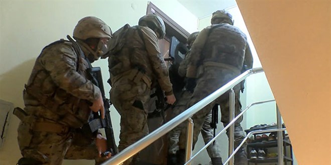 34 adrese uyuşturucu baskını: Çok sayıda gözaltı