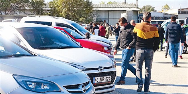 İkinci el otomobilde 'al sat' furyası