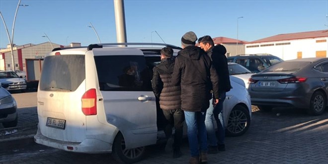 Kars'ta FETÖ operasyonu: 1'i kadın 4 astsubay gözaltında
