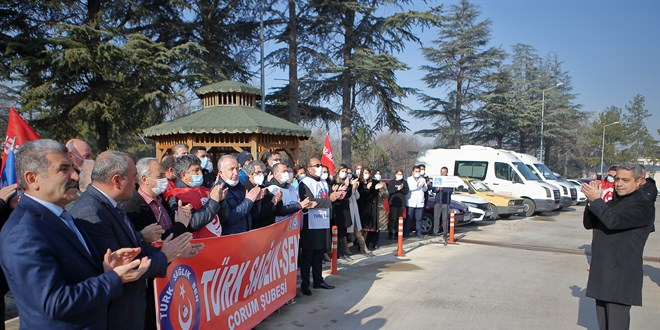 4 ilde sağlık çalışanları,bir günlük iş bırakma eylemi başlattı