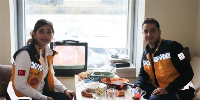 Hastalar�n imdad�na 'ailece' ko�uyorlar