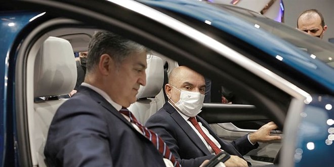 CHP'li vekilden şaşkına çeviren sözler! Böyle poz vermişti