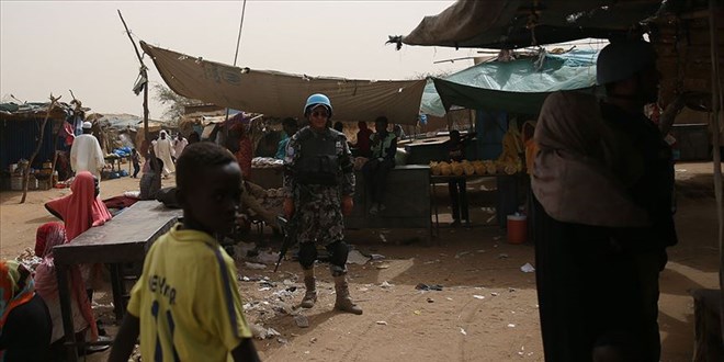 Sudan'da kurtarılan iki Türk vatandaşı Hartum'a götürülüyor