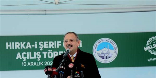 Ak Partili Özhaseki'den CHP'li belediyelere eleştiri: Arada bir heykel açıyorlar