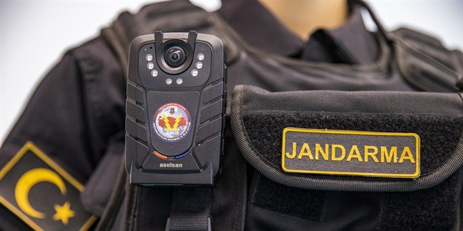 Jandarma için geliştirilen yaka kamerası suçluları tespit ediyor