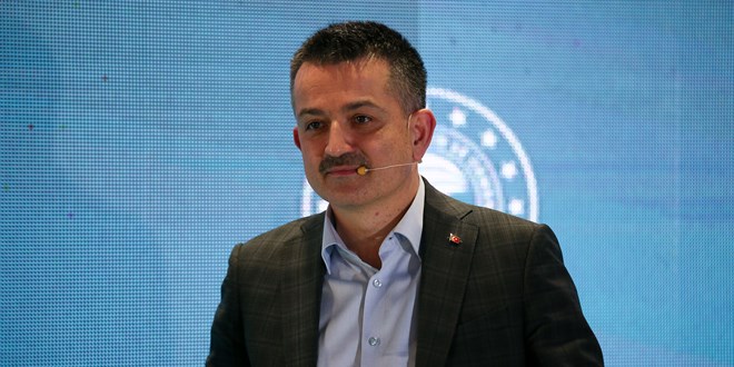 Pakdemirli: Kimse bugünlere bakıp da enseyi karartmasın