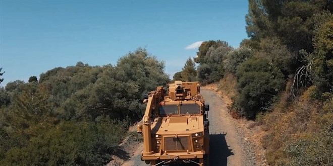 Mehmetçiğin yeni yardımcısı METİ sahada