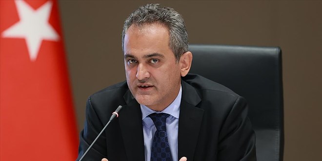 'Eğitim'de her bakanla reform yapılmasına karşıyım'