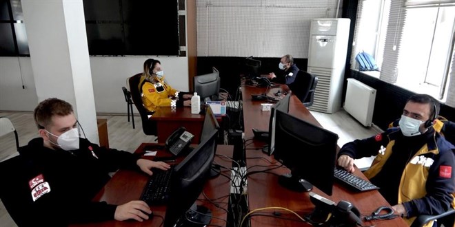 Köyden merkeze gitmek için hasta numarası yapıp ambulans çağırmışlar