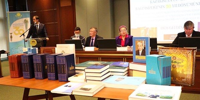 Kazakistan'dan Millet Ktphanesi'ne 200 kitap hediye edildi