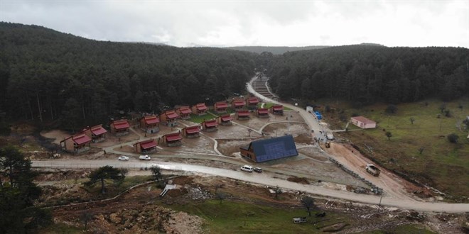 Beton yığınından sıkılan bungalov evlere akın etti!