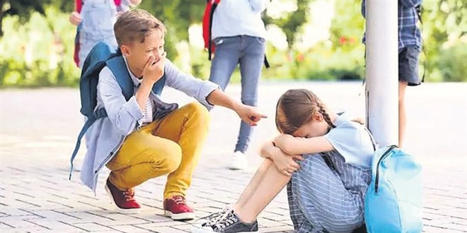 Akran zorbal��� okuldan so�utuyor