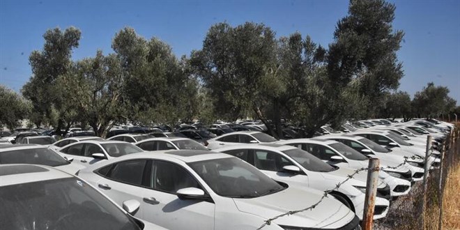 Otomobil stokçuluğundan gözaltına alınan zanlıların ifadesi alınıyor