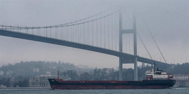 �stanbul Bo�az�'nda gemi trafi�i yeniden a��ld�