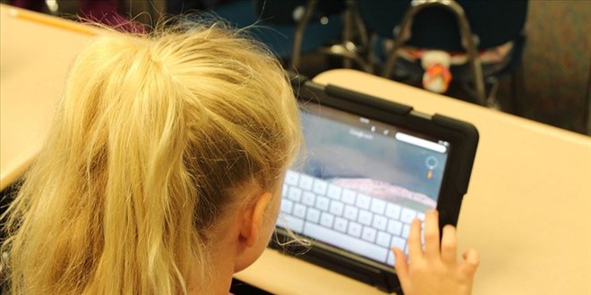 T�rkiye'de ebeveynlerin y�zde 52'si 'ebeveyn kontrol�' uygulamalar� kullan�yor