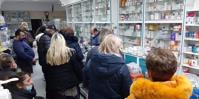 Bulgarlar ila�lar�n� Edirne'den al�yorlar