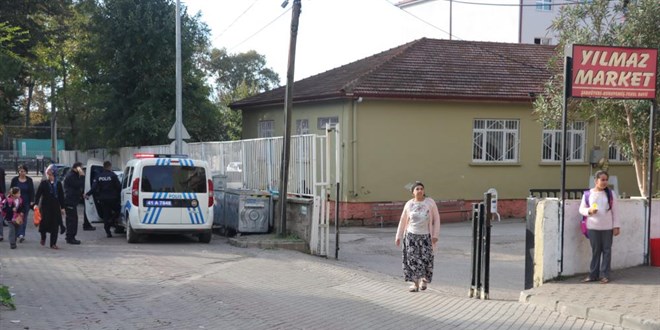 Okul kapısı üzerine devrilmişti, mahkemenin kararı anneyi ağlattı