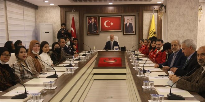 'Türkiye'de 200'ün üzerinde yüksek öğretim kurumu var'
