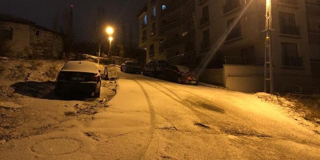 İstanbul'da yüksek kesimlerde kar yağışı başladı