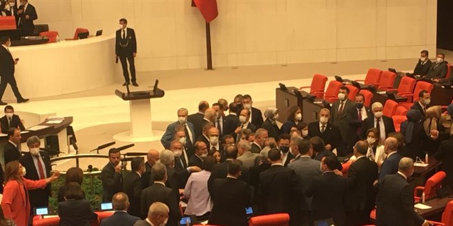 TBMM'de kadın milletvekilleri arasında tartışma