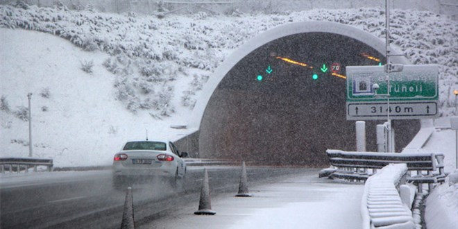 Bolu Da��'nda kar etkili oluyor