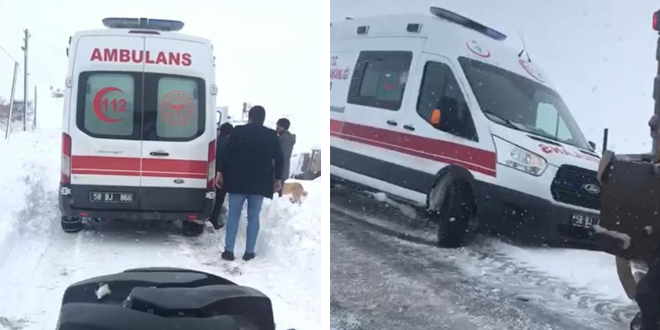 Hasta almaya giden ambulans karda mahsur kaldı