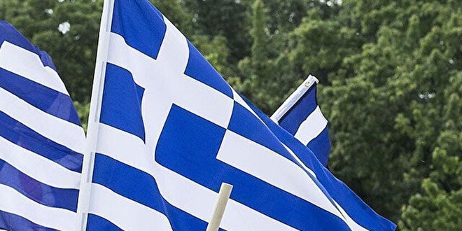 Atina Türk okullarının yarısını kapattı