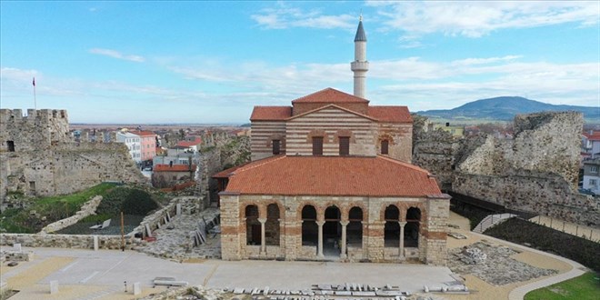 'Enez Ayasofyas�' olarak bilinen cami ibadete a��l�yor