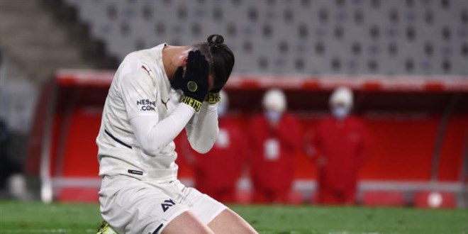 Fenerbahçe, 9 kişilik Karagümrük'ü geçemedi